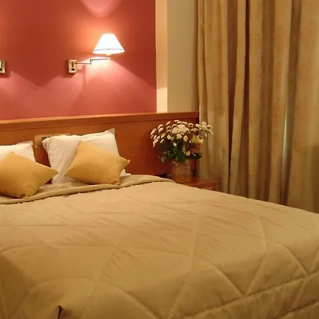 Flamingo מלון לרנקה