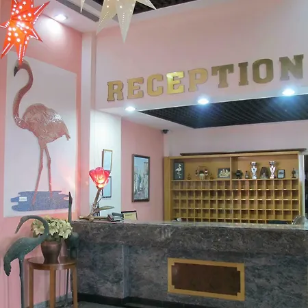 Flamingo Otel Larnaca