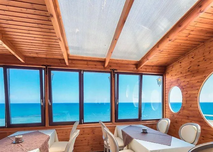 فندق Flamingo 3*